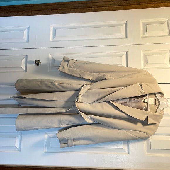 H&M beige trench coat. Size XL US - Picture 1 of 3